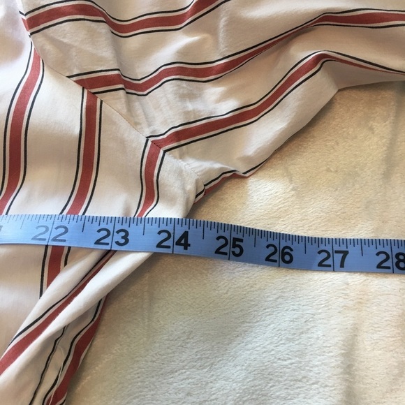 Lane Bryant Cream Wrap Blouse with V-Neck and Fitted Style - Picture 10 of 11